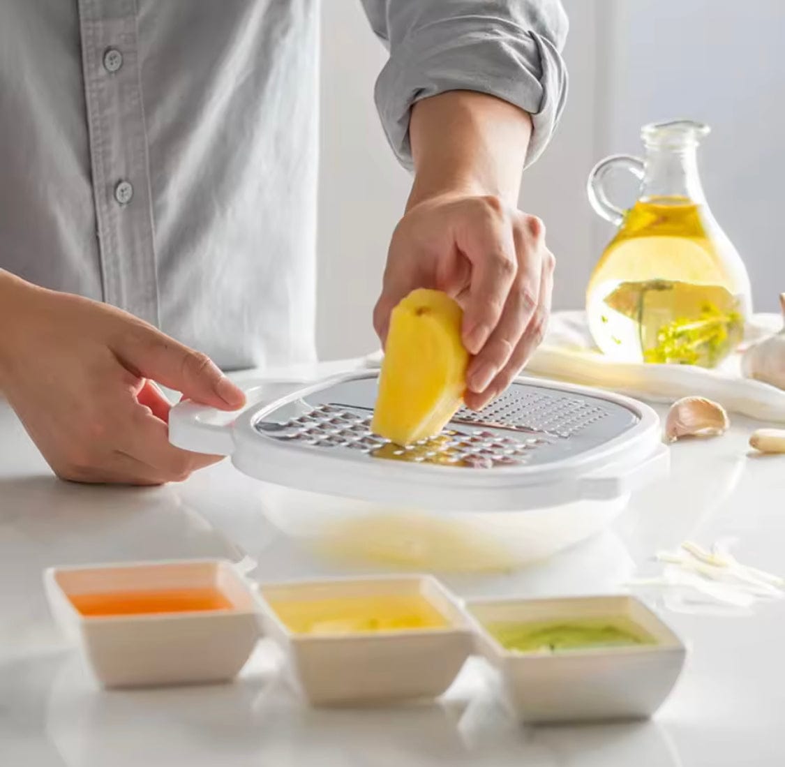 4-IN-1 MULTI GRATER | WITH CASE & PLASTIC COVER