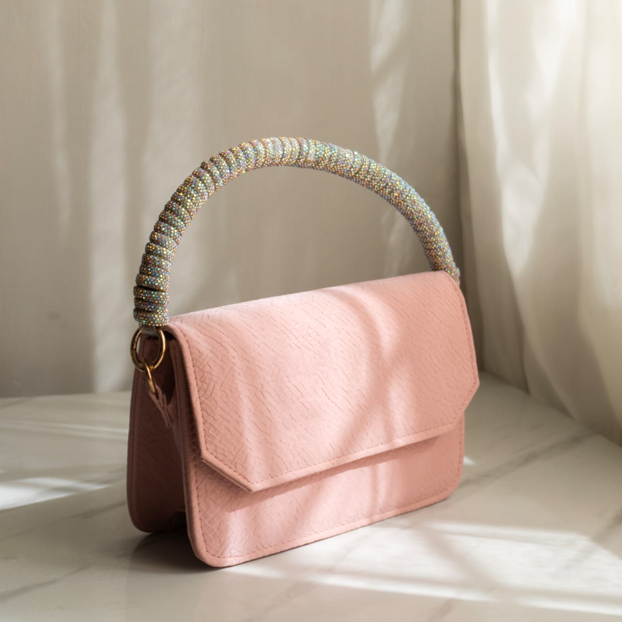Imported Bag High Quality Material 
Fancy Clutch